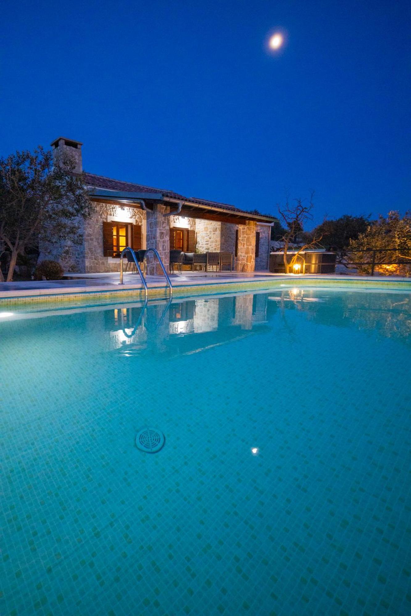 Holiday Home Svemir 드라게 외부 사진